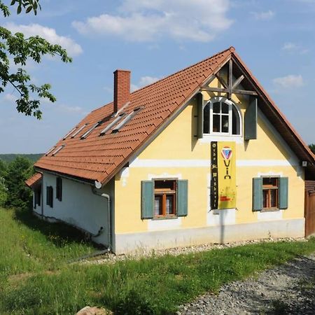 Stilvolles Landhaus Im Dreilaendereck Felsoszolnok Экстерьер фото