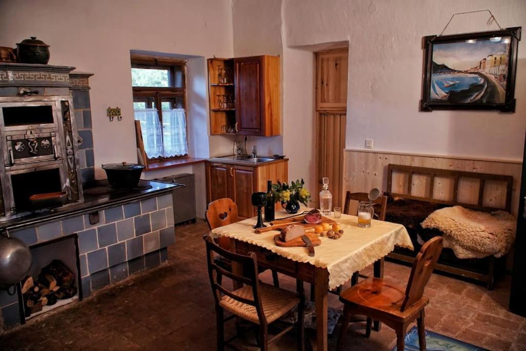 Stilvolles Landhaus Im Dreilaendereck Felsoszolnok Экстерьер фото
